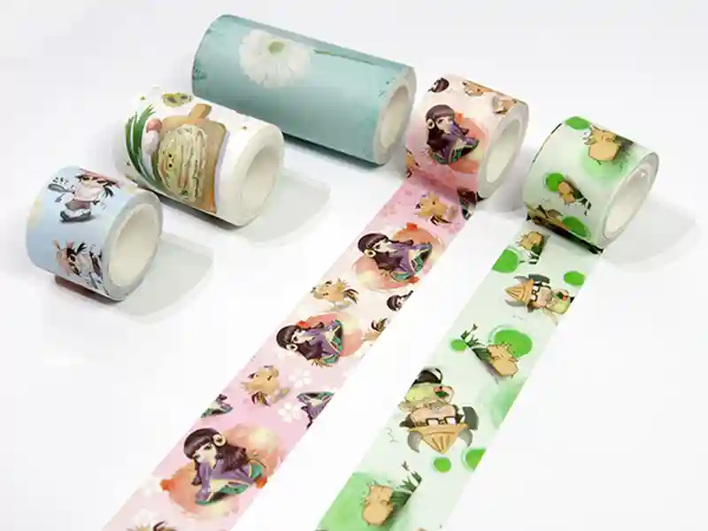 자체 접착 테이프